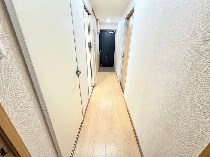 物件内観写真18　(廊下)