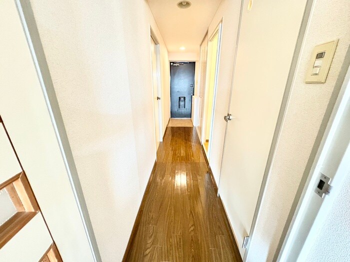 物件内観写真18　(廊下)