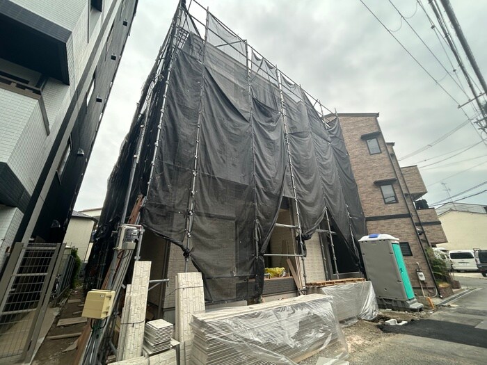 物件外観写真2　(建築中)