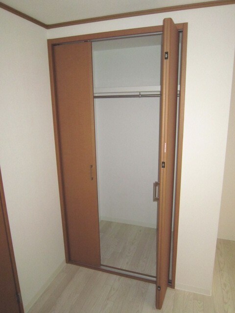 物件内観写真16　(収納)