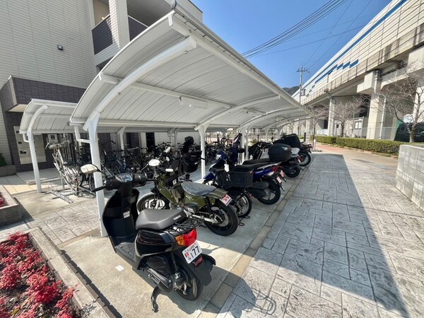 バイク置き場
