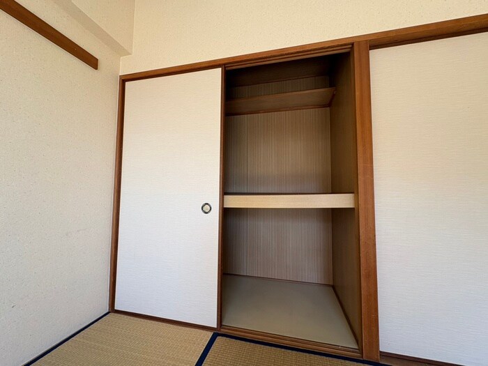 物件内観写真12　(収納)