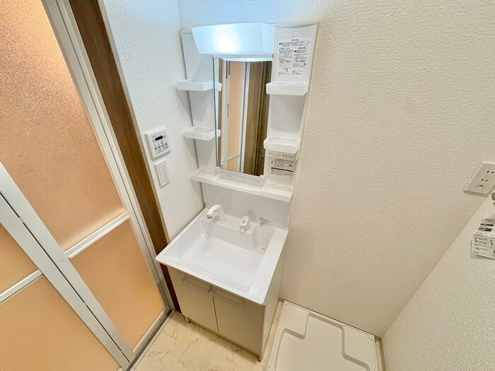 物件内観写真12　(洗面)