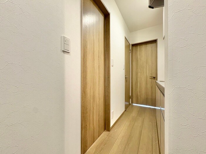 物件内観写真16　(廊下)