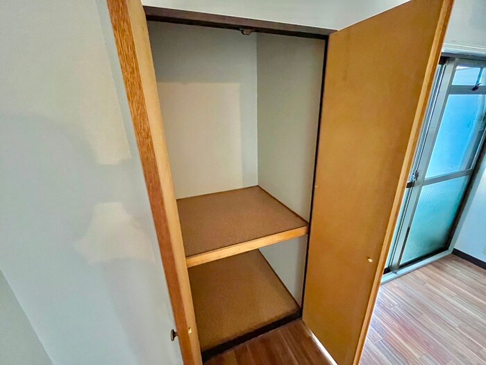 物件内観写真13　(収納)