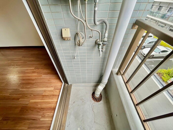 物件内観写真15　(洗濯機置場)