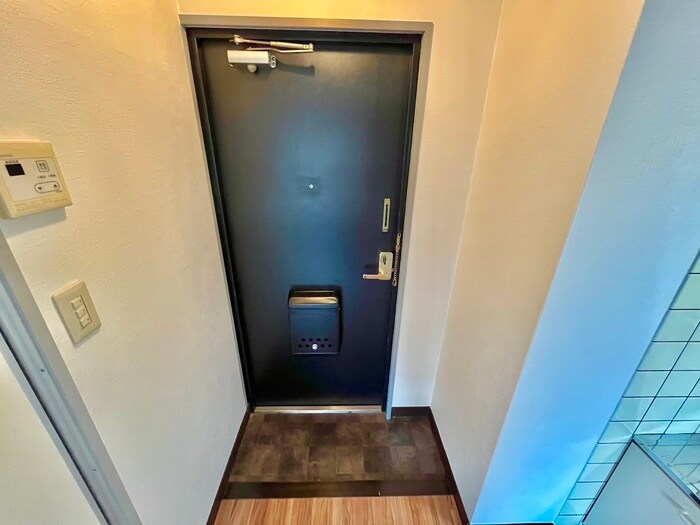 物件内観写真17　(玄関)
