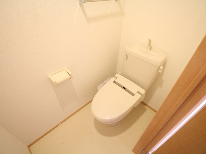 物件内観写真14　(トイレ)