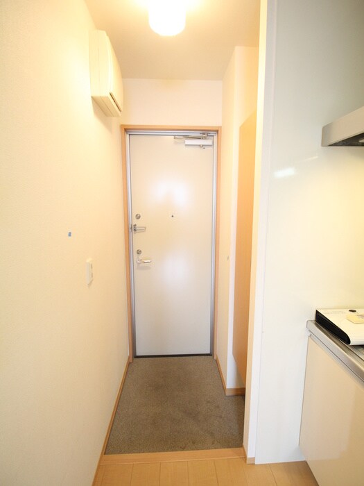 物件内観写真15　(玄関)