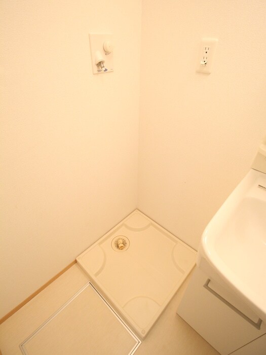 物件内観写真20　(洗濯機置場)