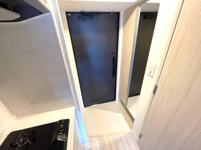 物件内観写真7　(玄関)