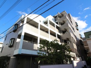 岡本ロ－ズガ－デン（２０５）外観写真