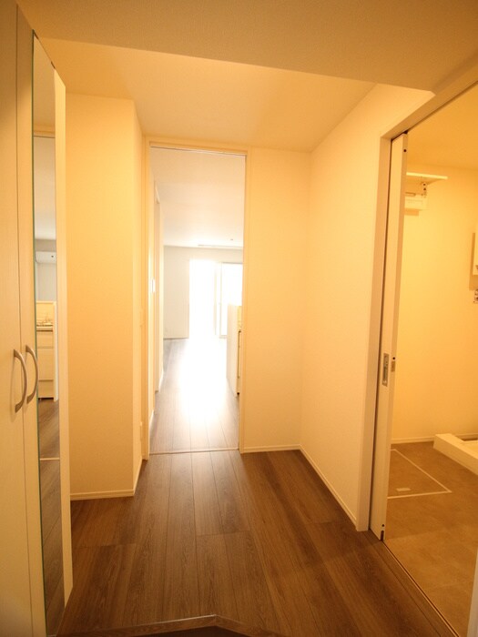 物件内観写真17　(廊下)