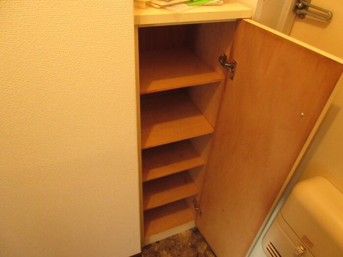 物件内観写真8　(靴箱)