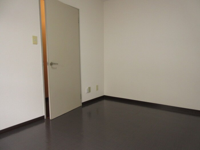 物件内観写真14　(居室)