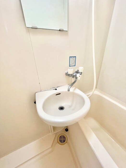 物件内観写真8　(洗面)