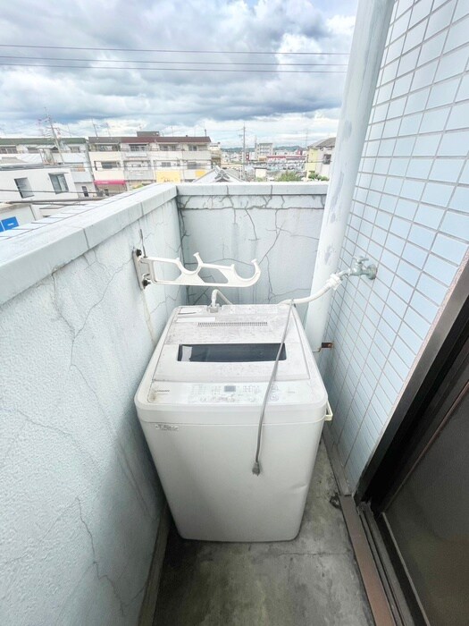 物件内観写真9　(洗濯機置場)