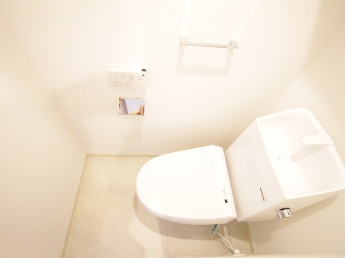 物件内観写真11　(トイレ)