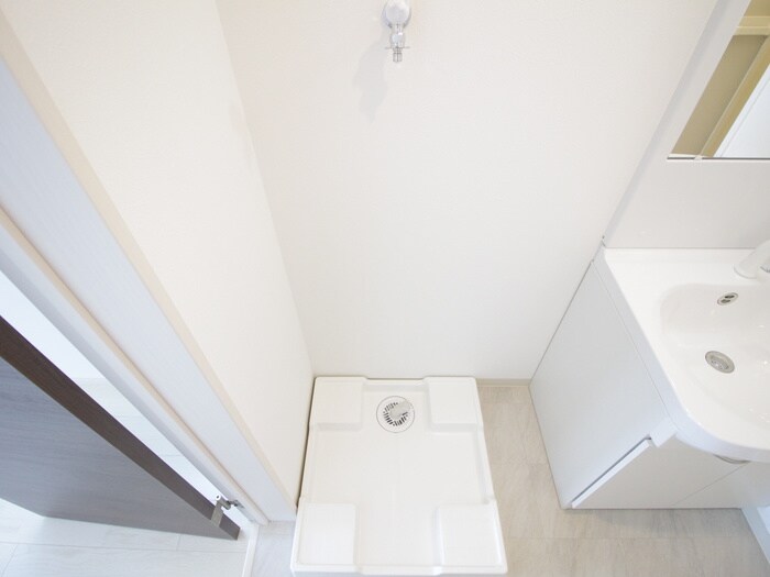 物件内観写真14　(洗濯機置場)