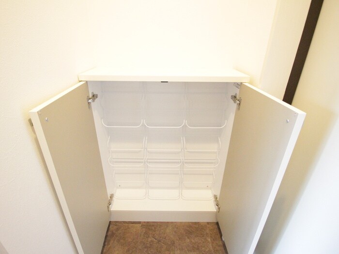 物件内観写真17　(靴箱)