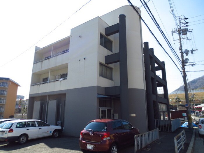 物件外観写真6　(駐車場)