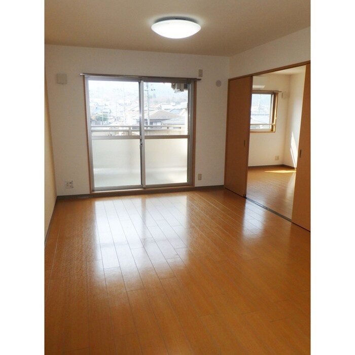 物件内観写真8　(居室)