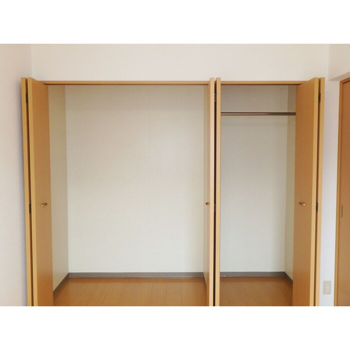 物件内観写真11　(収納)