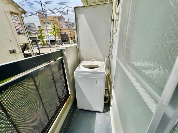 物件内観写真15　(洗濯機置場)