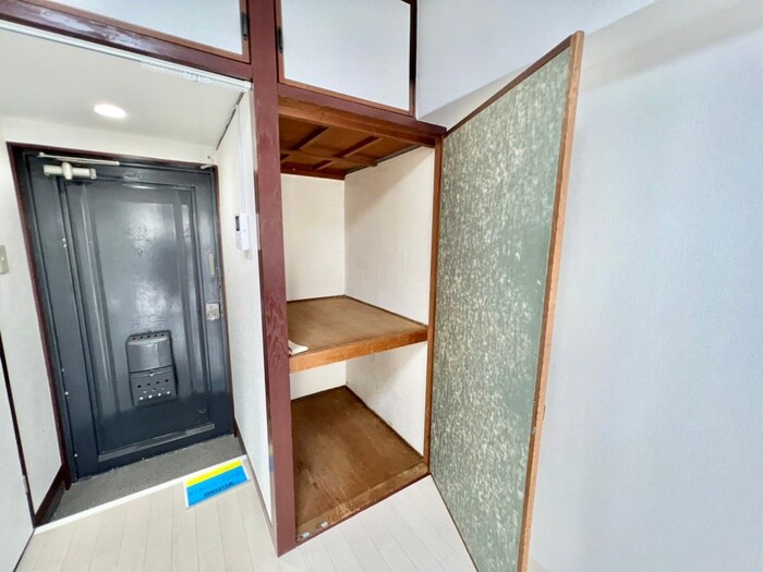 物件内観写真16　(収納)