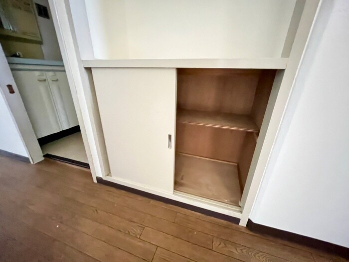 物件内観写真18　(収納)