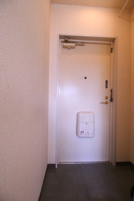 物件内観写真13　(玄関)