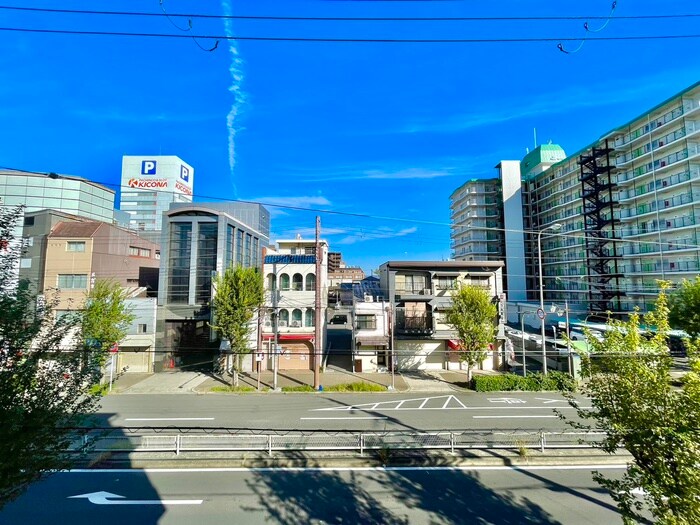 物件内観写真16　(室内からの展望)