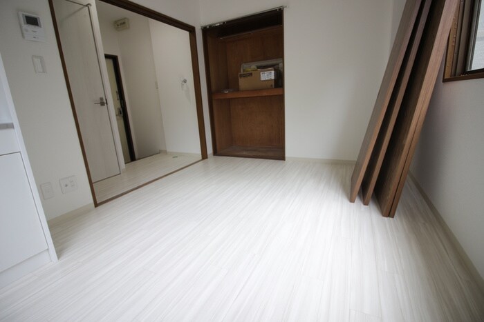 物件内観写真8　(居室)