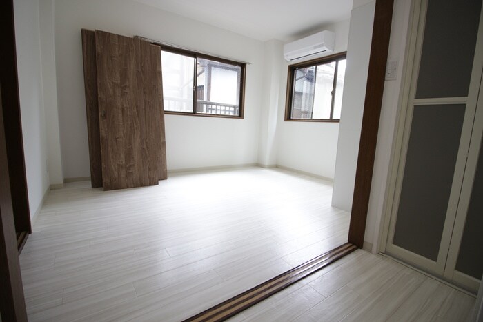 物件内観写真9　(居室)