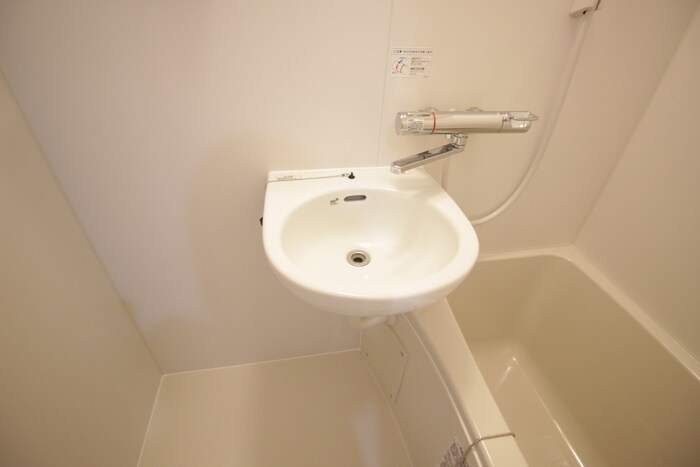 物件内観写真13　(洗面)