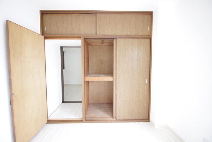 物件内観写真16　(収納)