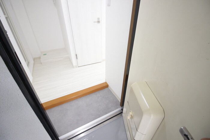 物件内観写真21　(玄関)