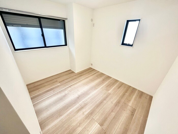 物件内観写真13　(居室)