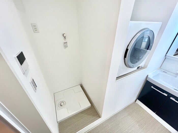 物件内観写真21　(洗濯機置場)
