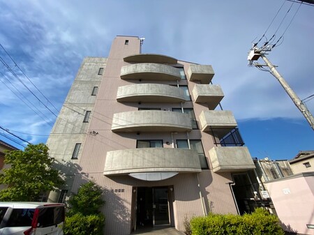 ロイヤルフラット壱番館外観写真