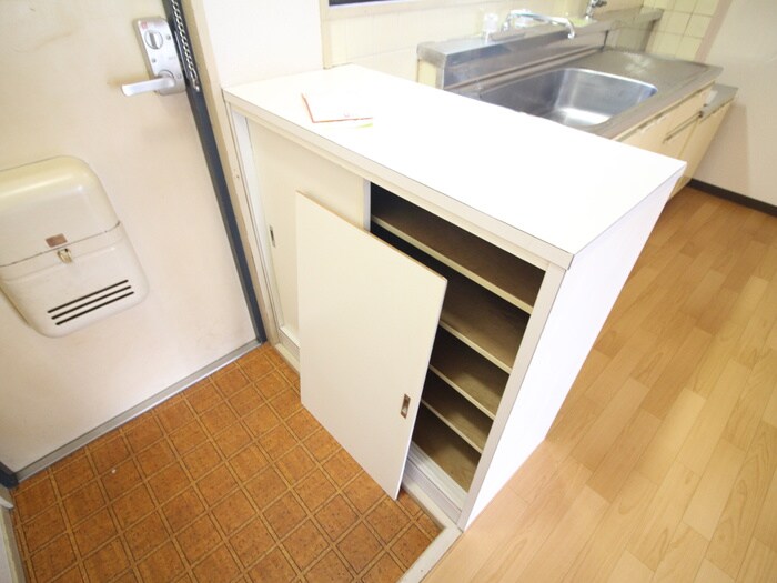 物件内観写真15　(靴箱)