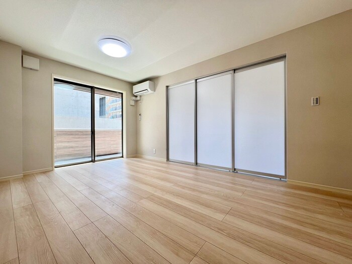 物件内観写真8　(居室)