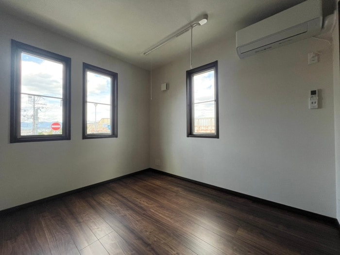 物件内観写真11　(居室)