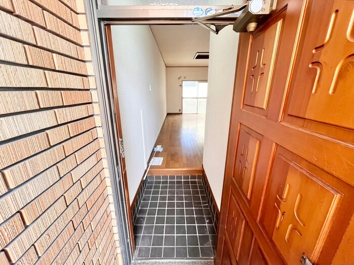 物件内観写真22　(玄関)