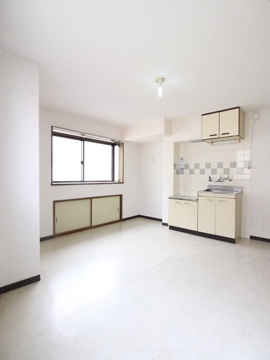 物件内観写真8　(居室)