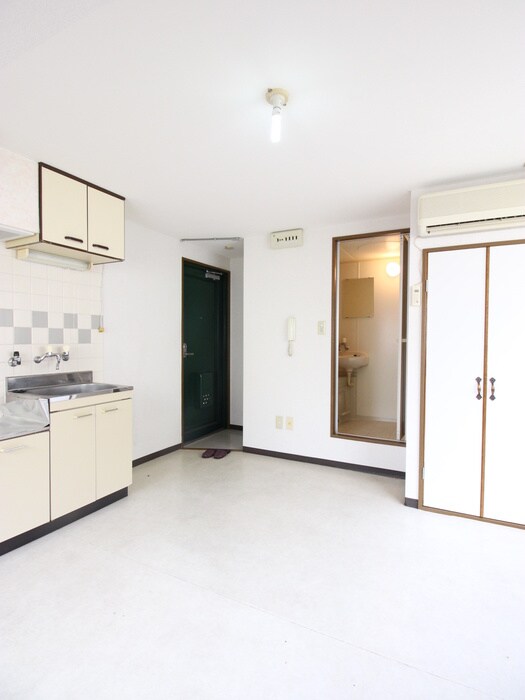 物件内観写真9　(居室)