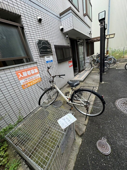 物件外観写真4　(駐輪場)