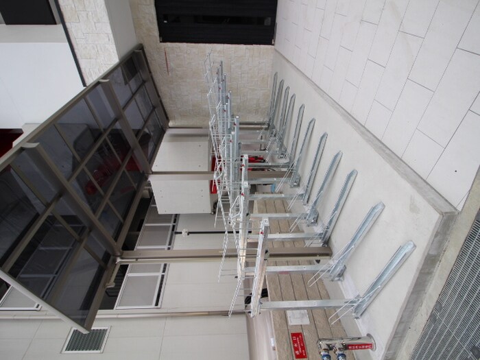 物件外観写真5　(駐輪場)