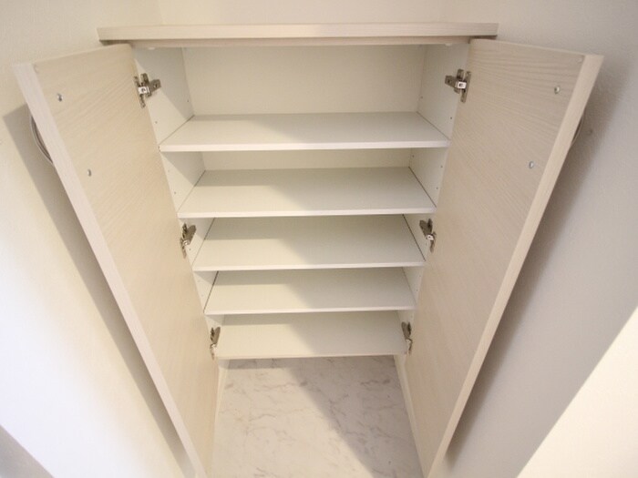 物件内観写真14　(靴箱)