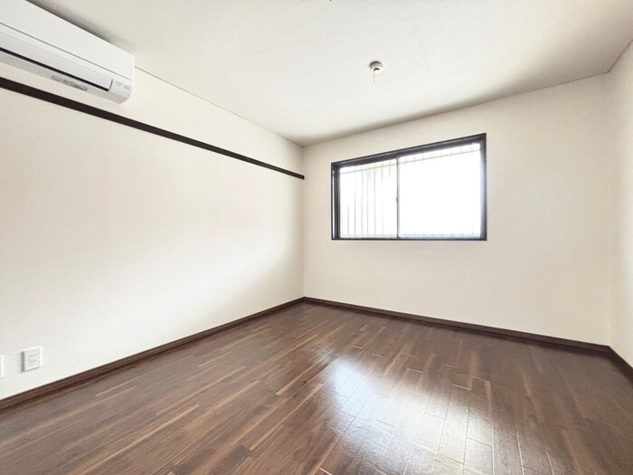 物件内観写真10　(居室)